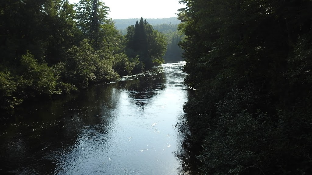 Camping Mis-Mek | nac Trois-Rives, Québ31, Chemin du Lac du Missionnaire, Saint-Joseph-de-Mékiec, QC G0X, Canada | Phone: (819) 646-5442