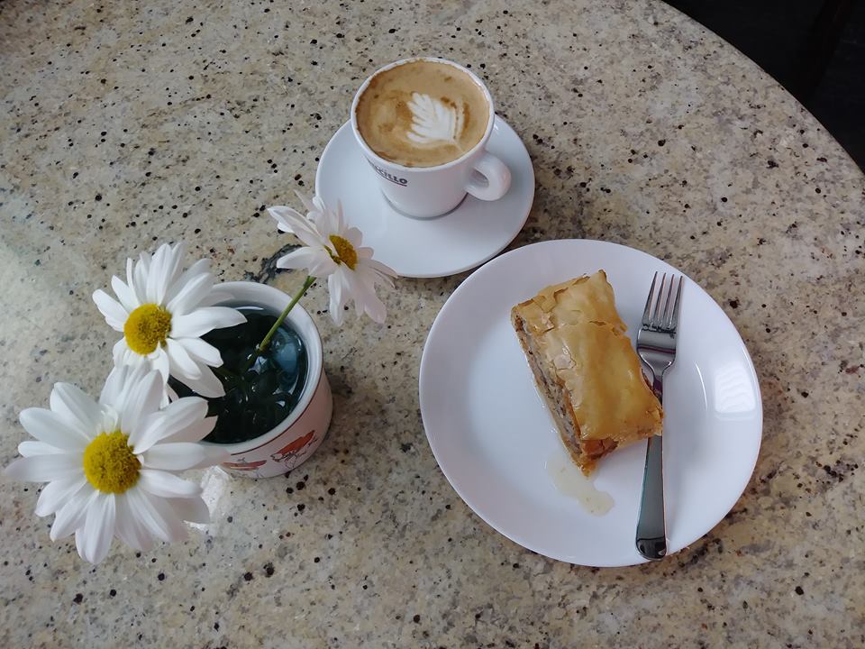 Lola Choco Bar And Sweet House | 423 Elizabeth St #13, Burlington, ON L7R 2L8, Canada | Phone: (905) 616-4059