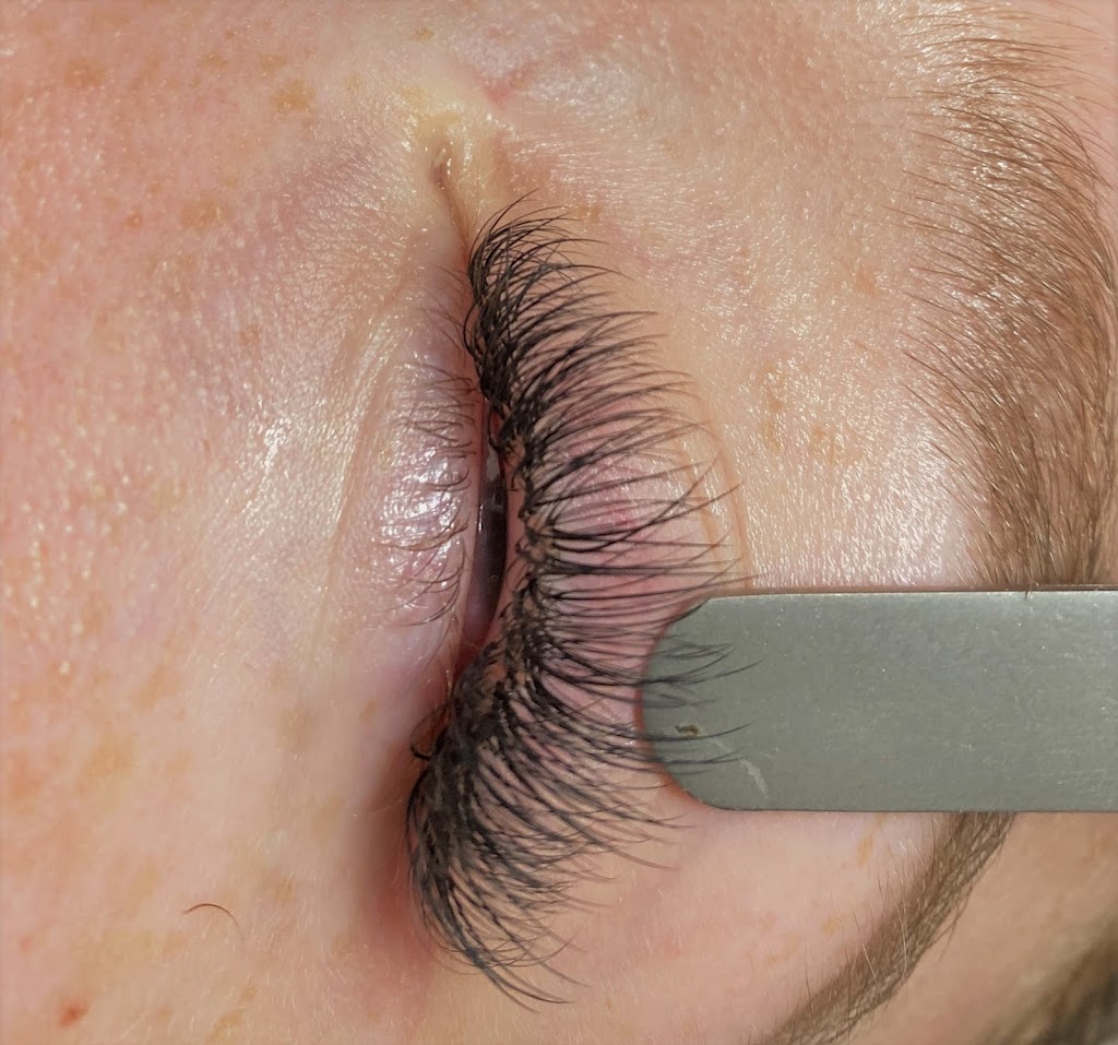 Lashes in your Town | 121 Waterford Blvd, Chestermere, AB T1X 2M9, Canada | Phone: (403) 477-6040