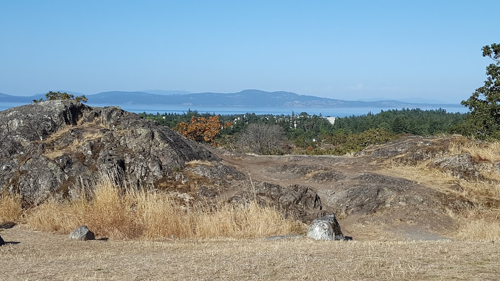 Mount Tolmie Park | 3486-, 3492 Mayfair Dr, Victoria, BC V8P 4P9, Canada | Phone: (250) 475-1775