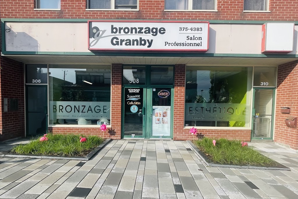 Bronzage Granby | 308 Rue Principale, Granby, QC J2G 2W4, Canada | Phone: (450) 375-4383