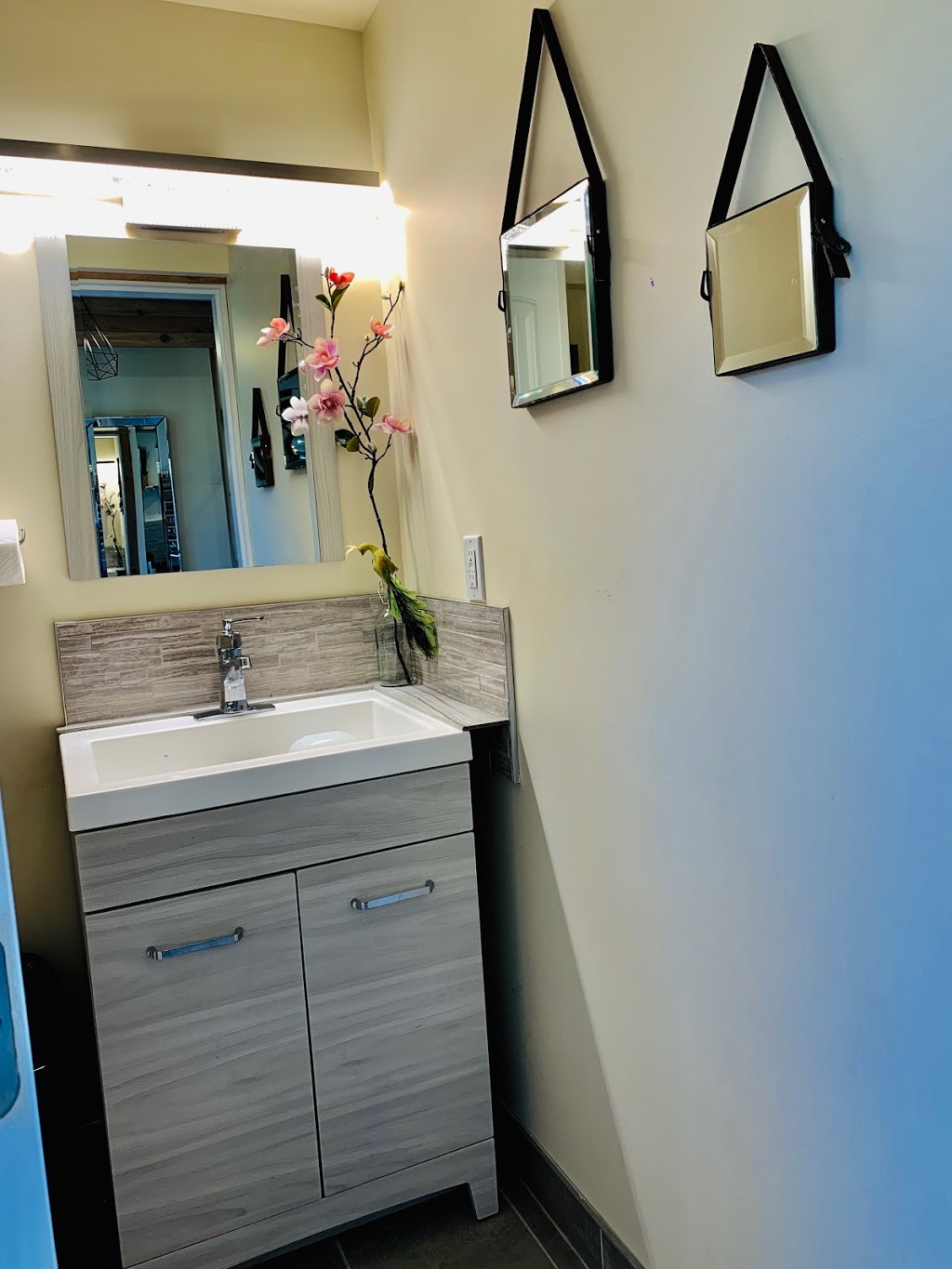 Cedar meadows spa | 1280 Scotchtown Rd, Nanaimo, BC V9X 1S1, Canada | Phone: (250) 240-3425