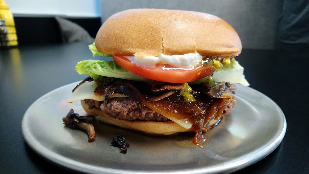 Super Burger | 1910 Chemin dOka, Deux-Montagnes, QC J7R, Canada | Phone: (579) 633-1910
