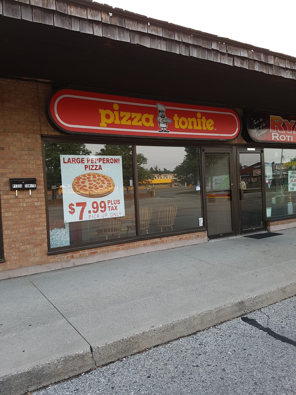 Pizza Tonite Oshawa | 1051 Simcoe St N, Oshawa, ON L1G 4W5, Canada | Phone: (289) 240-5577