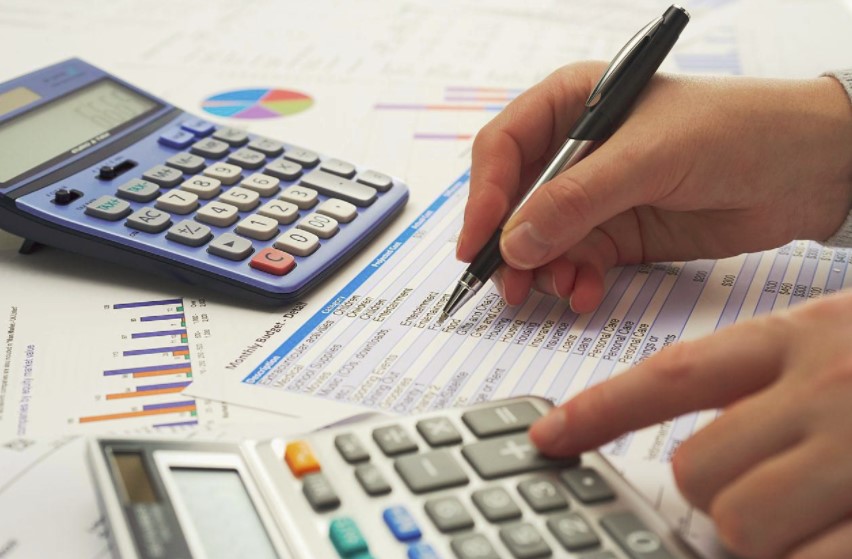 Mels Accounting & Tax Service Inc | 190 Currie Rd, Dutton, ON N0L 1J0, Canada | Phone: (519) 762-3070