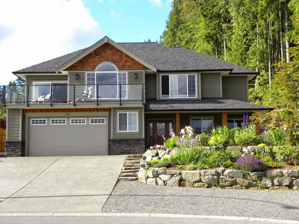 Hillcrest Ave. Bed & Breakfast | 482 Hillcrest Ave, Ladysmith, BC V9G 1W2, Canada | Phone: (250) 924-5658