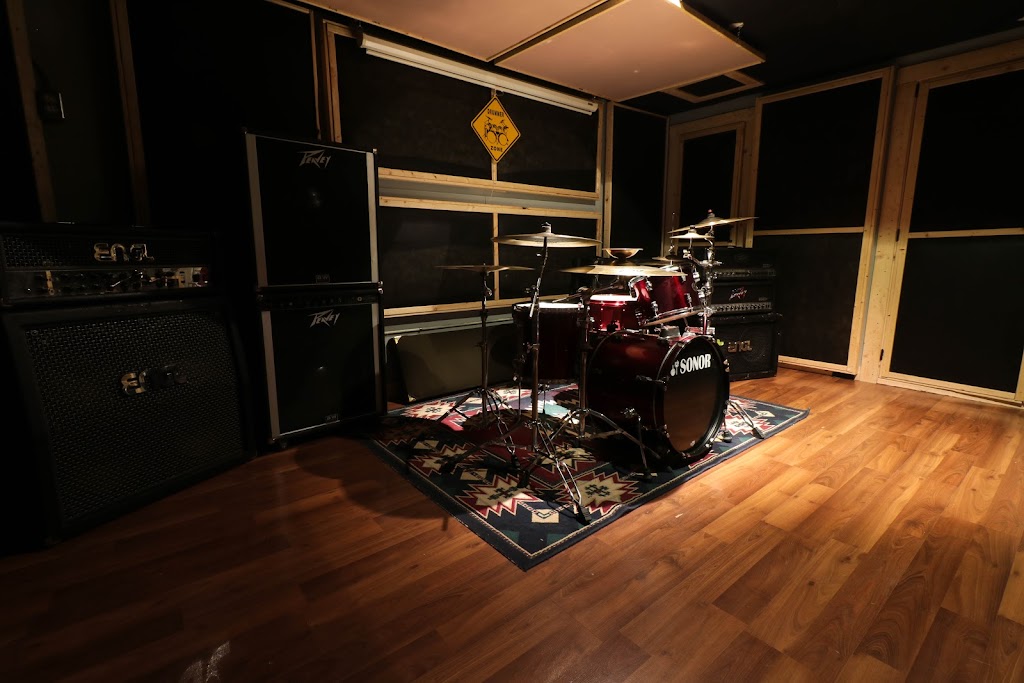 Holland Audio Productions | 139 Millstone Ct, Lucasville, NS B4B 1X7, Canada | Phone: (902) 483-8000
