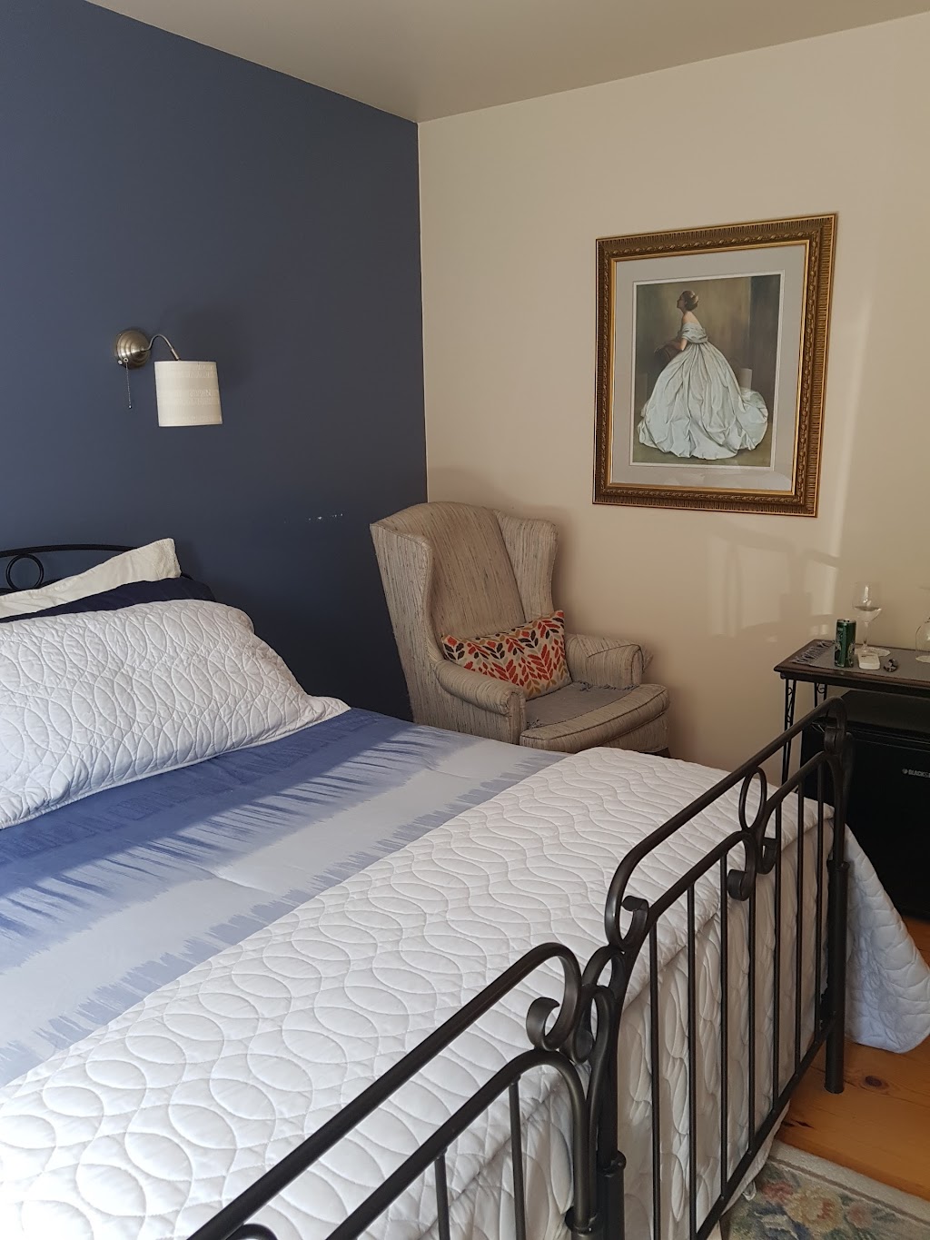 La Chaumière de lAnse | 107 Chemin de lAnse, Mont-Tremblant, QC J8E 1H1, Canada | Phone: (514) 609-7788