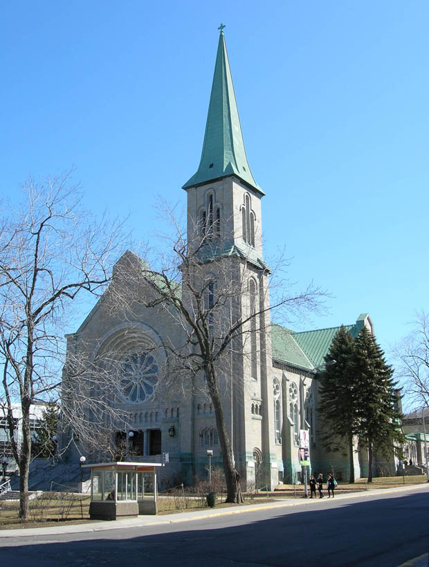 Saint-Germain-dOutremont | 28 Avenue Vincent-DIndy, Outremont, QC H2V 2S9, Canada | Phone: (514) 344-9492