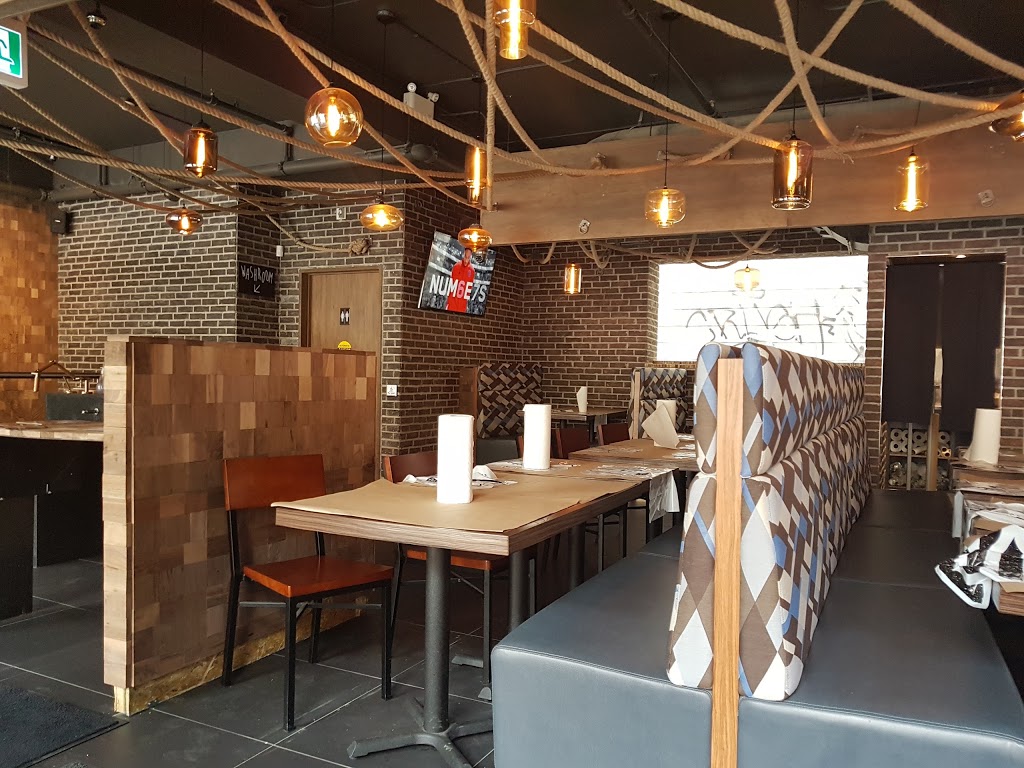 The Captains Boil | 226 Queen St W #224, Toronto, ON M5T 1V5, Canada | Phone: (416) 506-5123