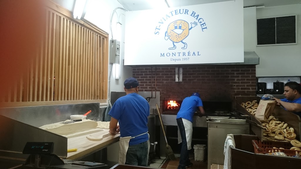 The Esposito Market | 340 Blvd. Marcel-Laurin, Saint-Laurent, QC H4M 2L4, Canada | Phone: (514) 744-4942
