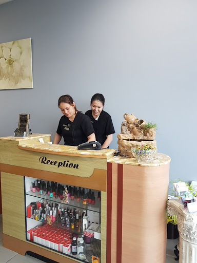 Century Nails Salon & Spa | 2969 Argentia Rd, Mississauga, ON L5N 0B2, Canada | Phone: (905) 858-5949