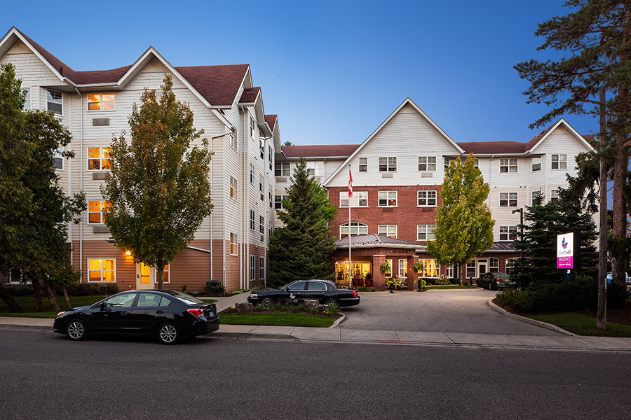 Chartwell Regency Retirement Residence | 29 Mississauga Rd N, Mississauga, ON L5H 2H7, Canada | Phone: (289) 643-1995