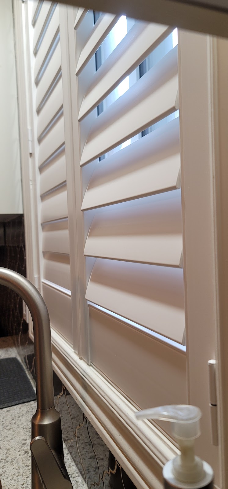 Aldos Shutters & Blinds | 10 Slinger Crescent, Stoney Creek, ON L8J 2S9, Canada | Phone: (905) 518-4595
