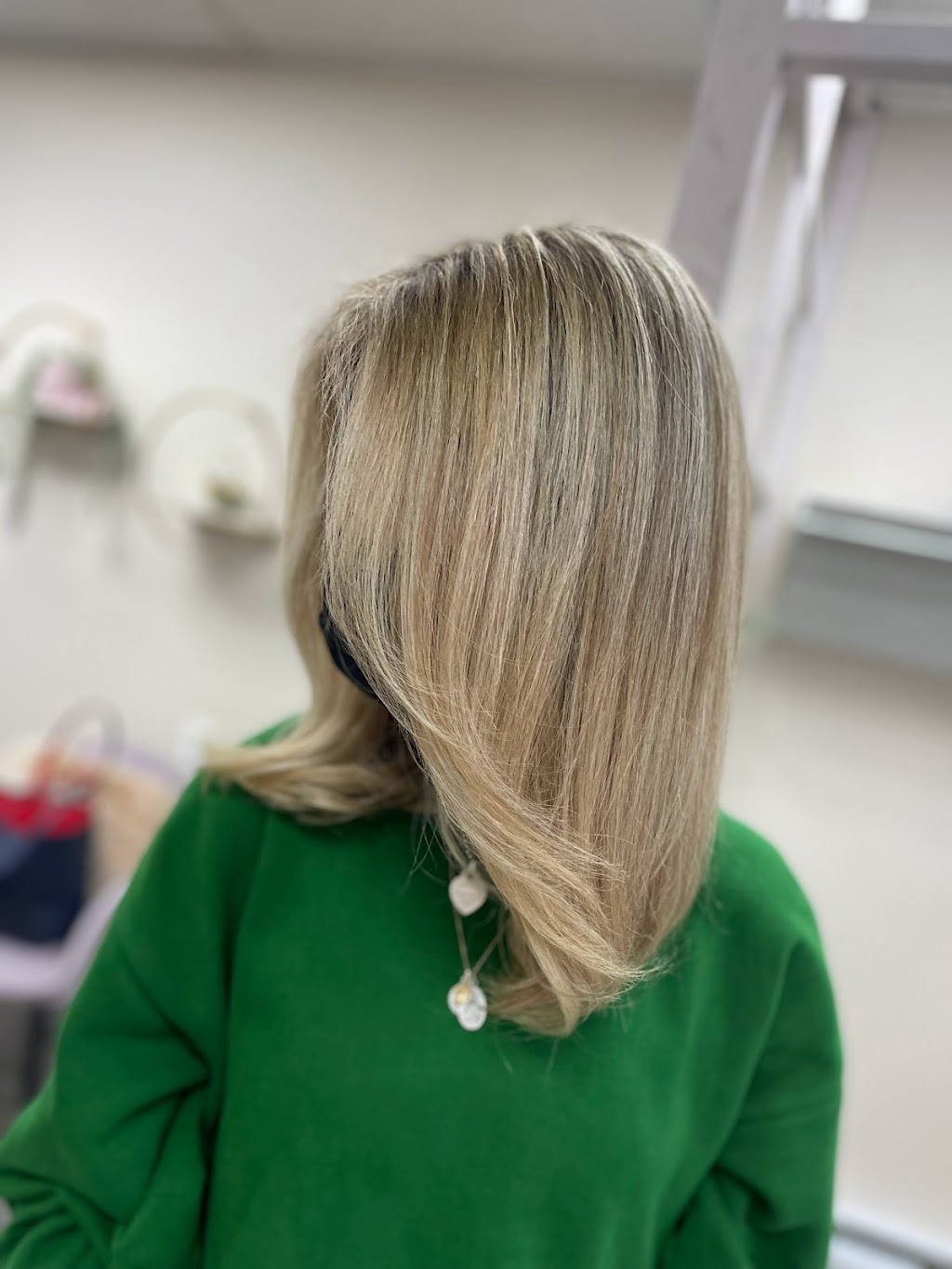 Atelier Leelo Glam | 3177 Boulevard Lévesque O, Laval, QC H7V 1C7, Canada | Phone: (438) 877-4470