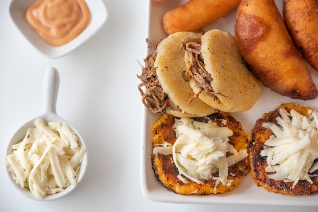 El Venezolano | 818 Danforth Ave, Toronto, ON M4J 1L6, Canada | Phone: (647) 703-4107