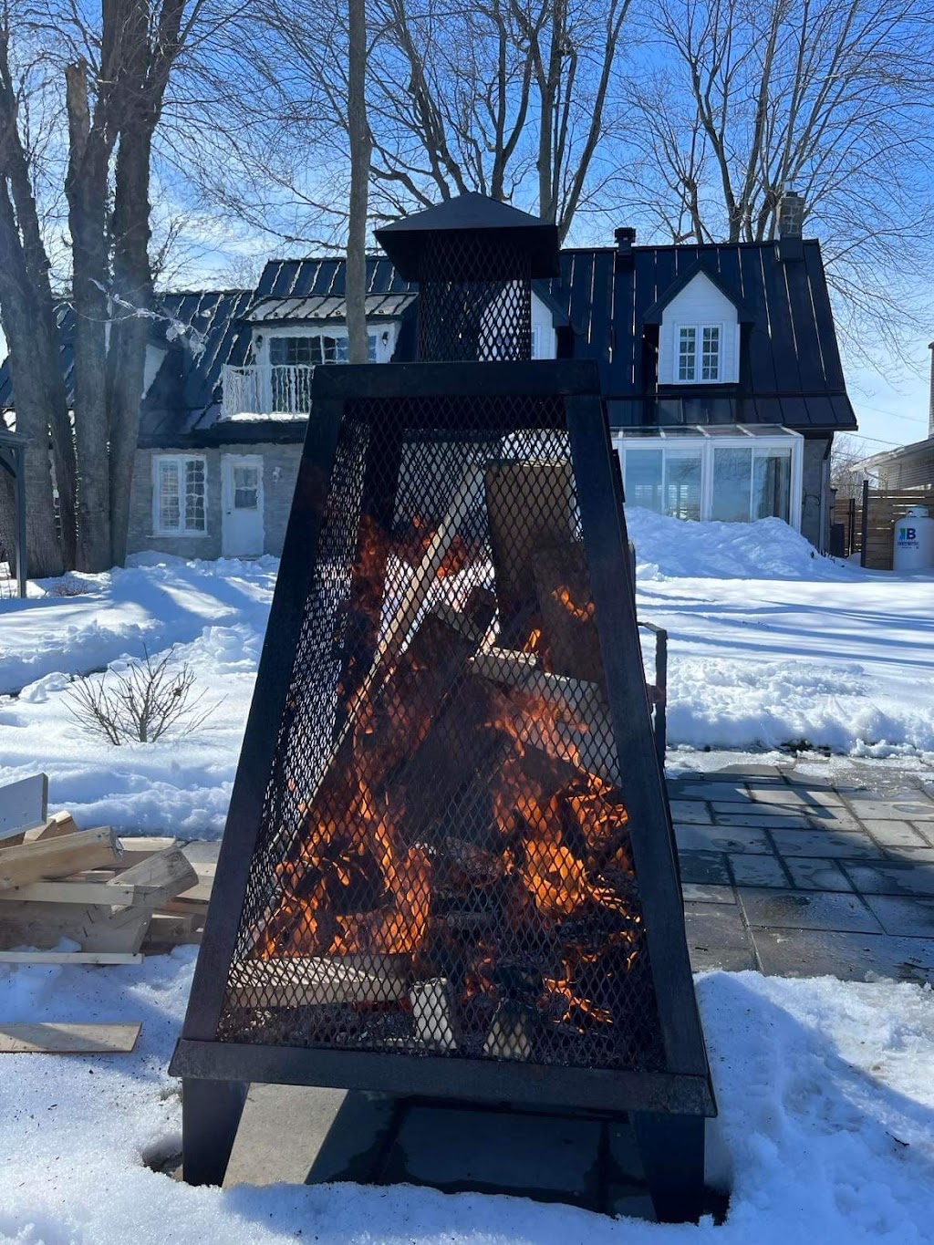 FOYERS FIRE-MAX | 14383 Bd du Curé-Labelle, Mirabel, QC J7J 1M2, Canada | Phone: (514) 913-0563