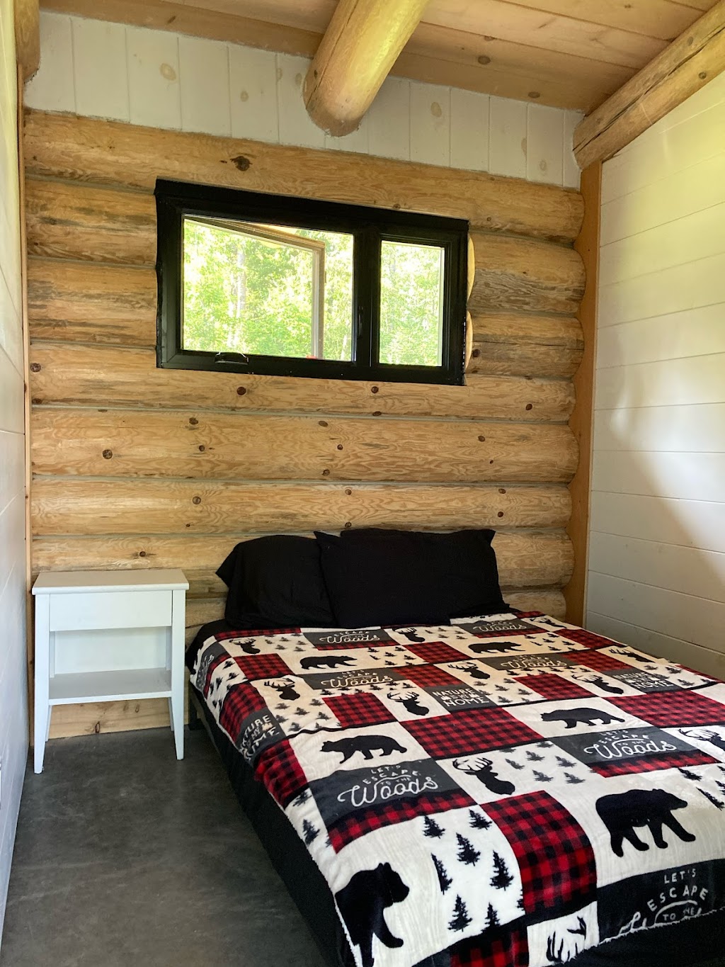 Chalet le 1458 | 1458 Chem. du Dom. Lachance, Weedon, QC J0B 3J0, Canada | Phone: (819) 349-4300