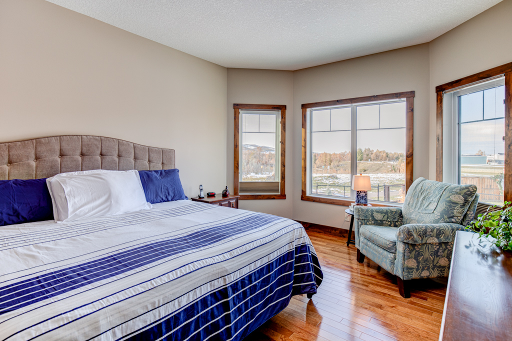 Sarah Michel Realtor Century 21 | 31 Southridge Dr 1- 199, Okotoks, AB T1S 2N3, Canada | Phone: (587) 226-2424
