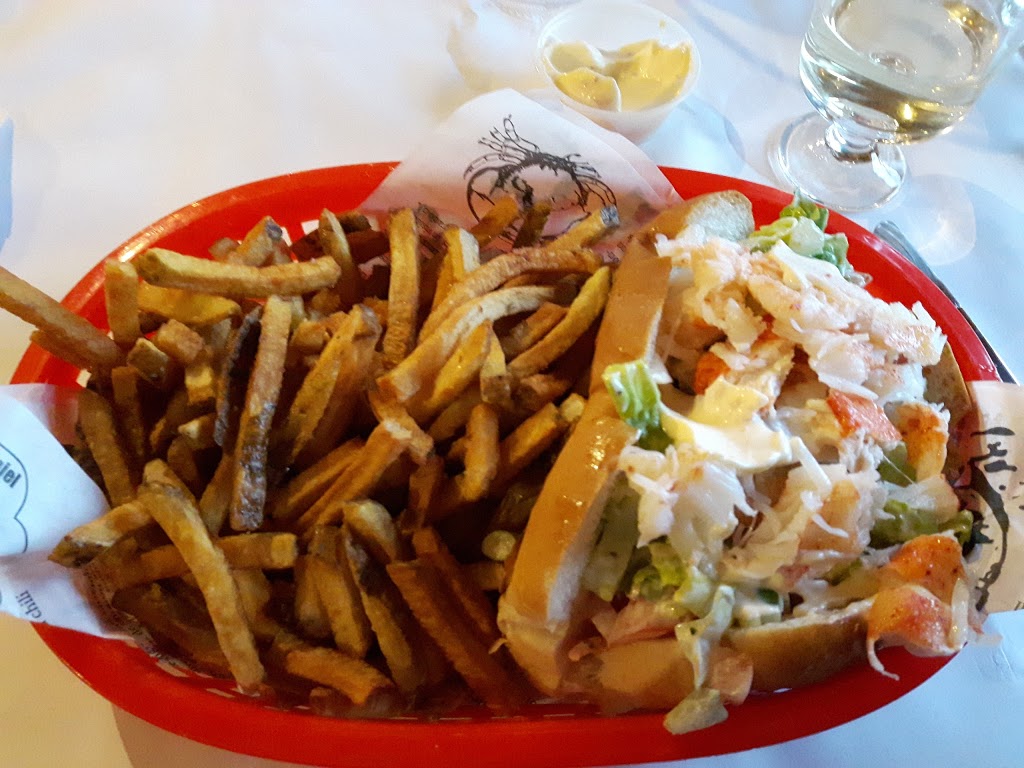 La Queue de Homard | 379 Avenue de Gaspé O, Saint-Jean-Port-Joli, QC G0R 3G0, Canada | Phone: (418) 291-9987