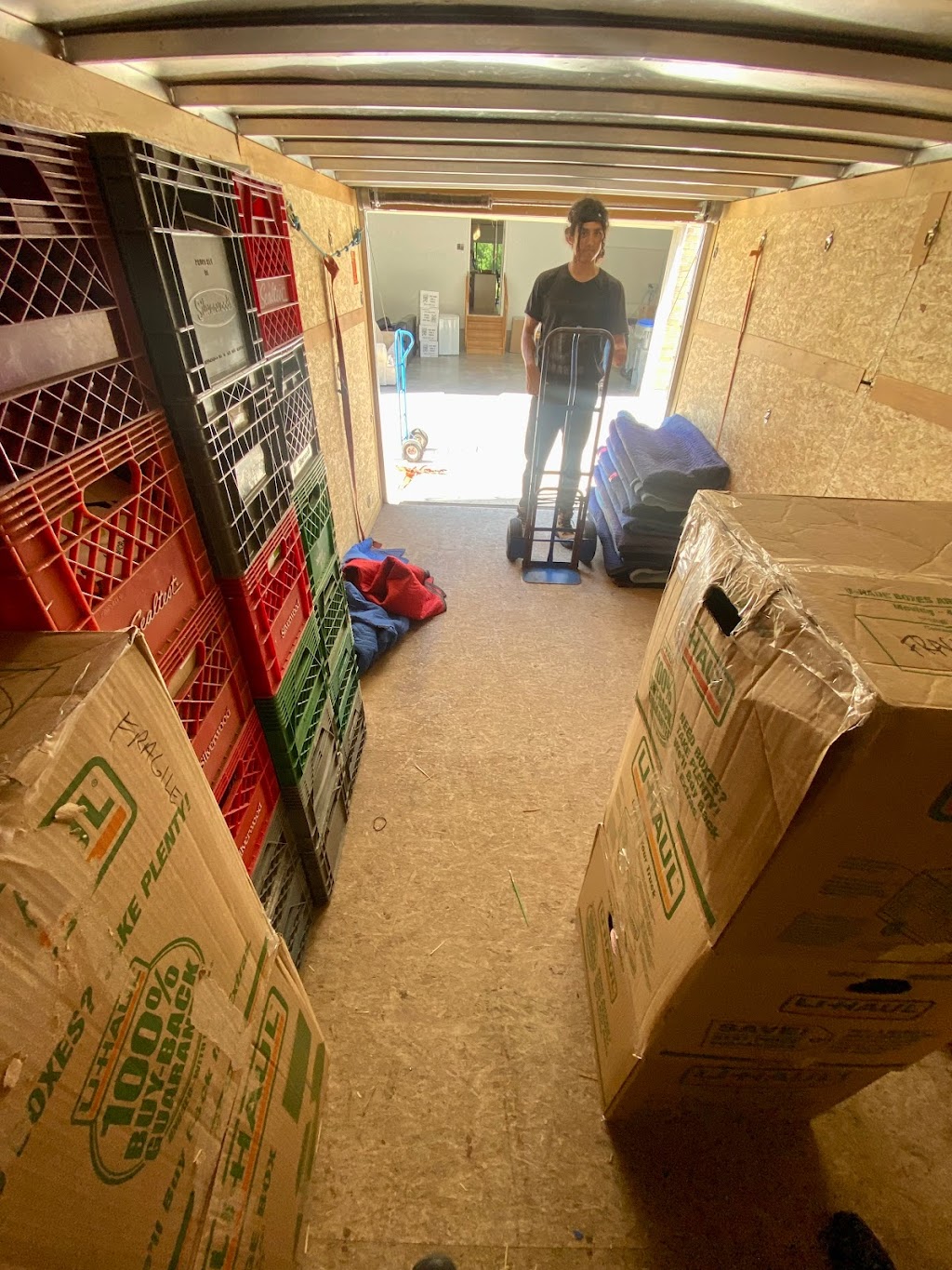 Johnny G Moving | 427 Exeter Rd, London, ON N6E 2Z3, Canada | Phone: (519) 701-0927