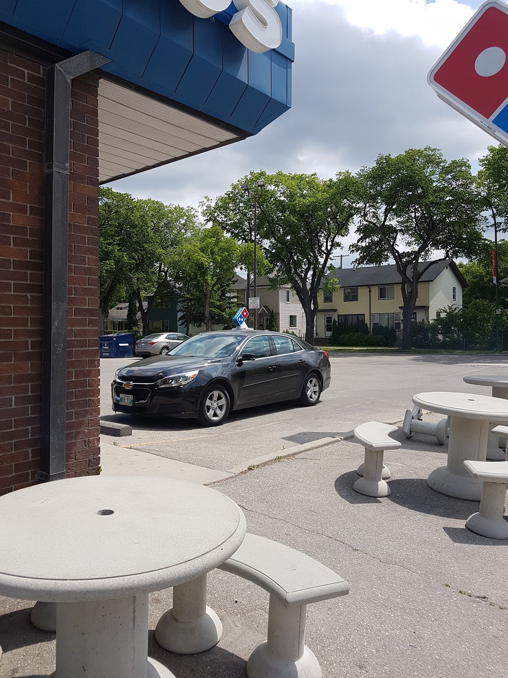 Dominos | 468 Osborne St, Winnipeg, MB R3L 2A5, Canada | Phone: (204) 615-5559