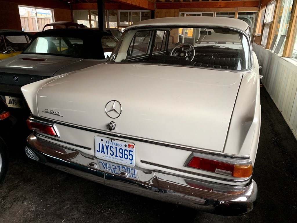 Jays Autobody & Repair | 7 Taber Rd, Etobicoke, ON M9W 3A3, Canada | Phone: (416) 744-0476