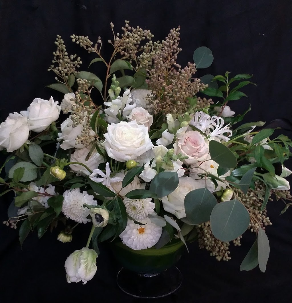 Sam Solis Florist | 18 Lonsdale Ave, North Vancouver, BC V7L 0B2, Canada | Phone: (604) 877-1945