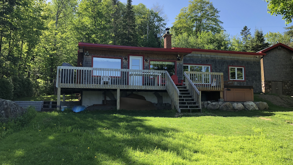 Le Rendez-Vous sur le Lac | 386 Rue du Tour du Lac, Saint-Faustin-Lac-Carré, QC J0T 1T1, Canada | Phone: (873) 280-6996