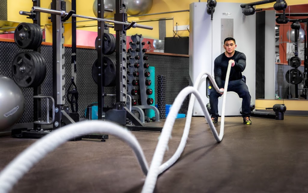 Klub 20 West Island Gym | 50 Boulevard Saint-Charles, Beaconsfield, QC H9W 2X3, Canada | Phone: (514) 505-3555