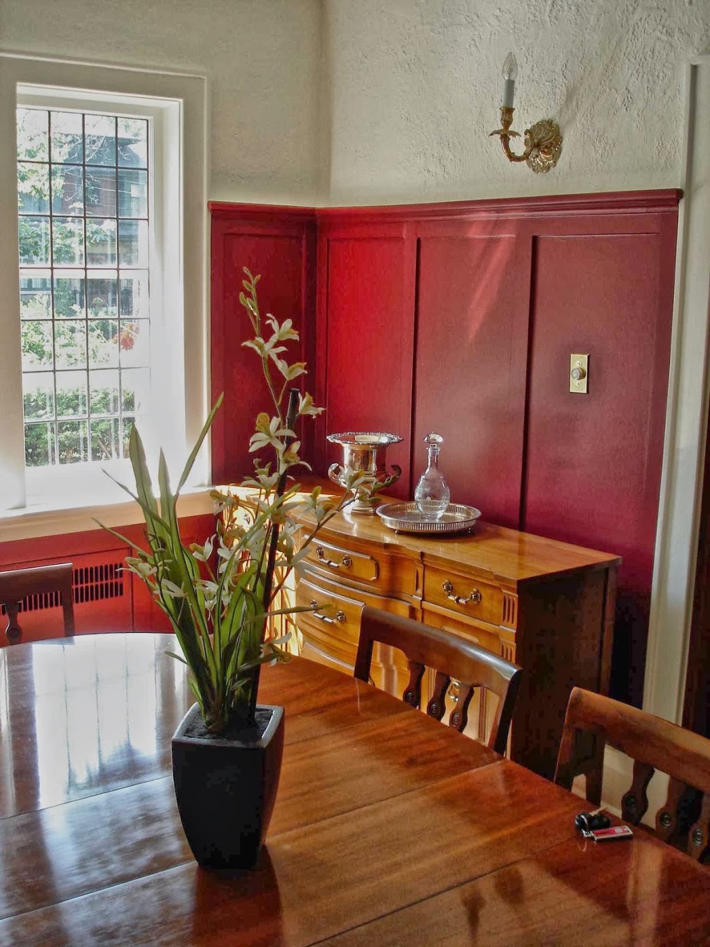 Walter Benjamins Painting and Decorating | 1039 King St W, Hamilton, ON L8S 1L6, Canada | Phone: (905) 865-5850