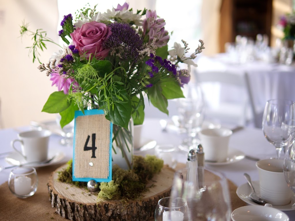 Hidden Garden Floral Designs | 7 Drummond St, Newboro, ON K0G 1P0, Canada | Phone: (613) 272-0358