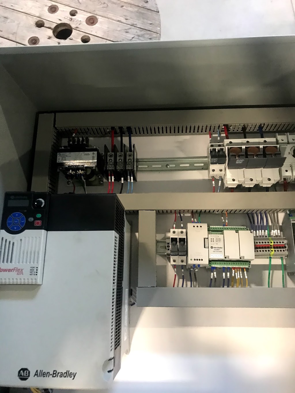 Top Era Electric | 91 Coughlin Rd Unit 51, Barrie, ON L4N 0L6, Canada | Phone: (705) 796-7070