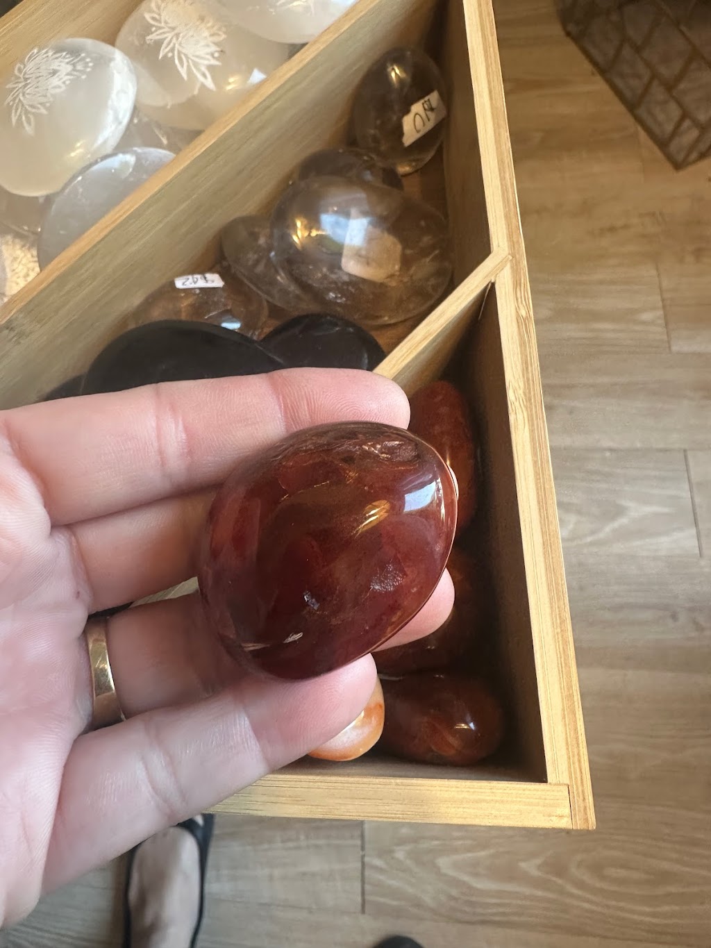 Tsens crystal | 365 Rue Étienne Brûlé, Saint-Bruno-de-Montarville, QC J3V 2N7, Canada | Phone: (514) 743-4593
