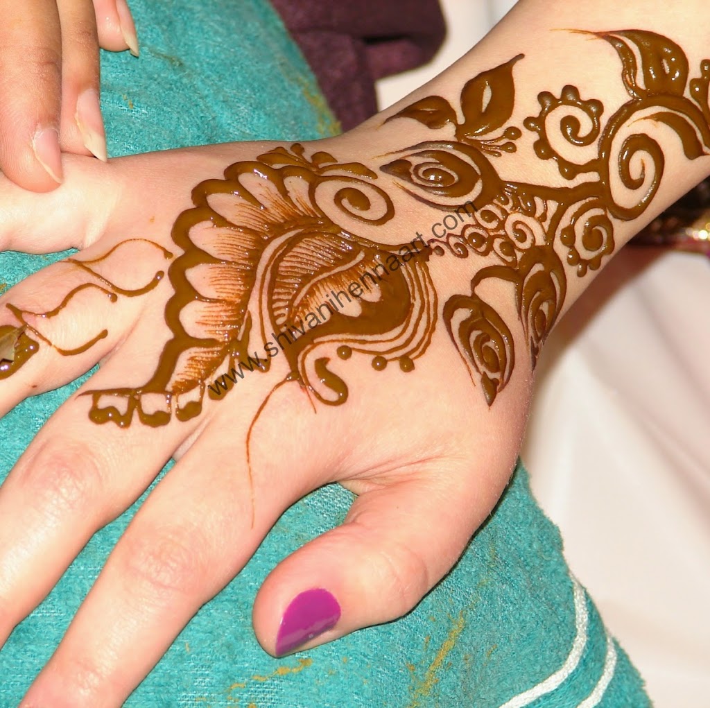 Shivani Henna Art | 898 Knotty Pine Grove, Mississauga, ON L5W 1J9, Canada | Phone: (647) 866-3402