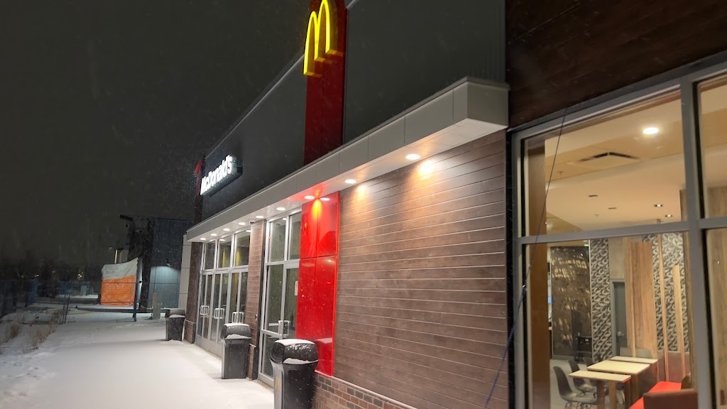 Mcdonalds | 111 Carrington Plaza NW, Calgary, AB T3P 1Y3, Canada | Phone: (403) 274-3134
