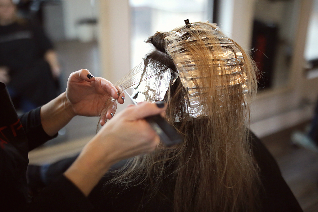 Washington House Salon | 990 Innisfil Beach Rd 2nd Floor, Innisfil, ON L9S 2B5, Canada | Phone: (705) 290-9274