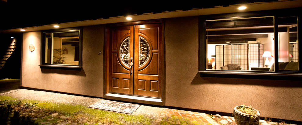 Salish Sea Beach House B&B | 9314 Lochside Dr, North Saanich, BC V8L 1N5, Canada | Phone: (778) 426-3756