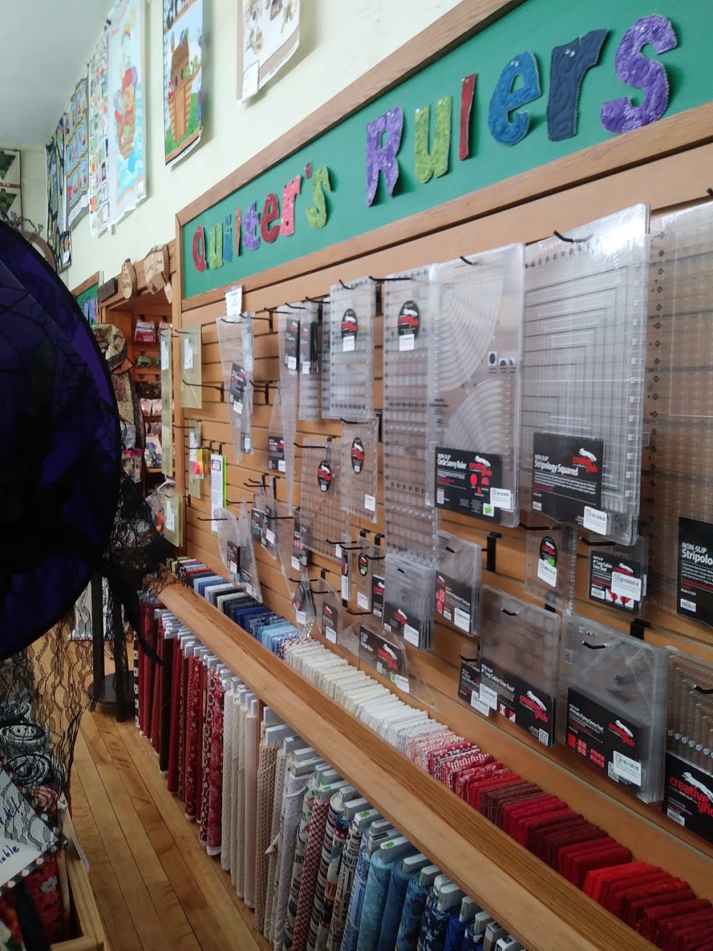 Vermont Quilters Schoolhouse | 6529 VT-100, Troy, VT 05868, USA | Phone: (802) 744-4023