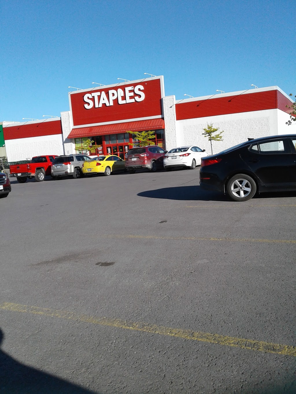 Staples | 363 Kent St W Unit 600, Lindsay, ON K9V 2Z7, Canada | Phone: (705) 328-3427
