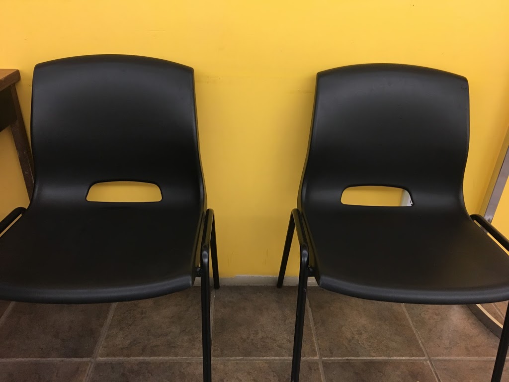 Devon Cleaners & Laundromat | 32 Athabasca Ave, Devon, AB T9G 1G2, Canada | Phone: (780) 987-3553
