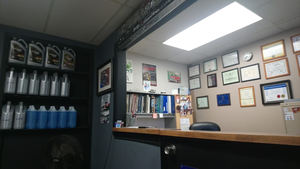 Jorges Auto Repair | 66 Thomas St, Mississauga, ON L5M 2P3, Canada | Phone: (647) 201-2242