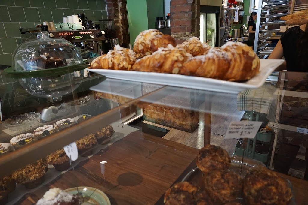 Fantail | 333 Roncesvalles Ave, Toronto, ON M6R 2M8, Canada | Phone: (647) 352-8245