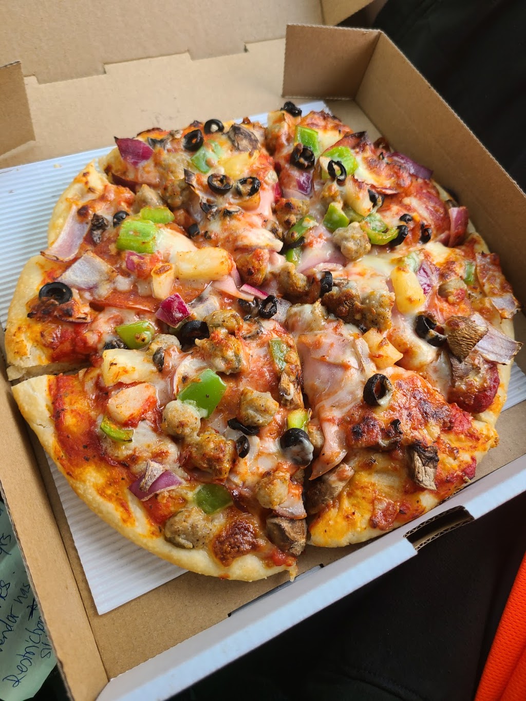 Little Georges Pizza & Pasta Local Guys | 4-6404 Metral Dr, Nanaimo, BC V9T 2L8, Canada | Phone: (250) 390-2888