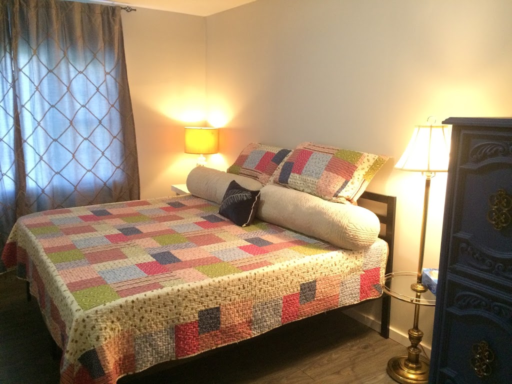 Rose Cottage Bed & Breakfast (Gluten Free) | 1585 Crookston Rd, Tweed, ON K0K 3J0, Canada | Phone: (343) 600-9159