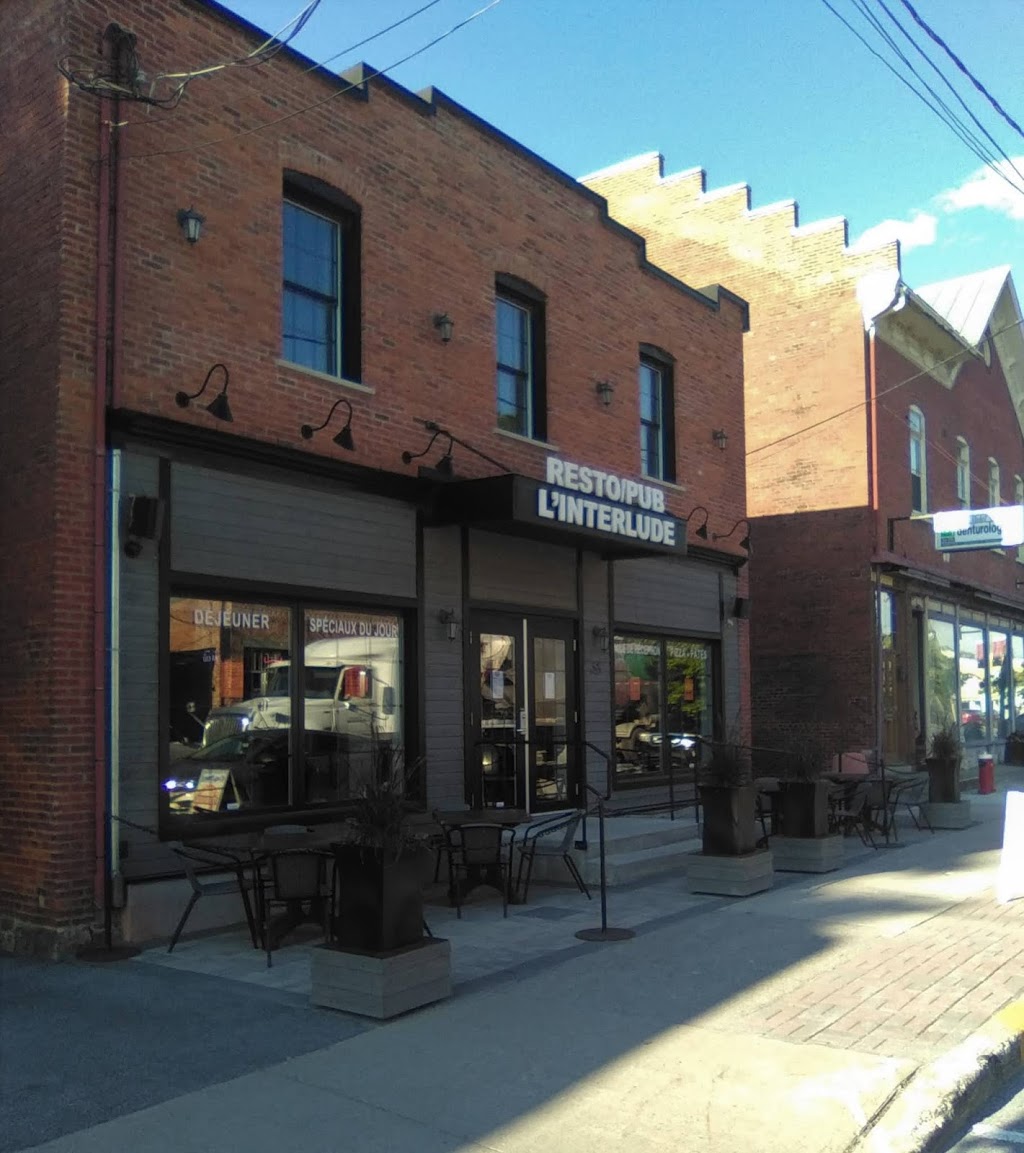 Resto/Pub Interlude | 58 Rue Principale, Bedford, QC J0J 1A0, Canada | Phone: (450) 248-4491