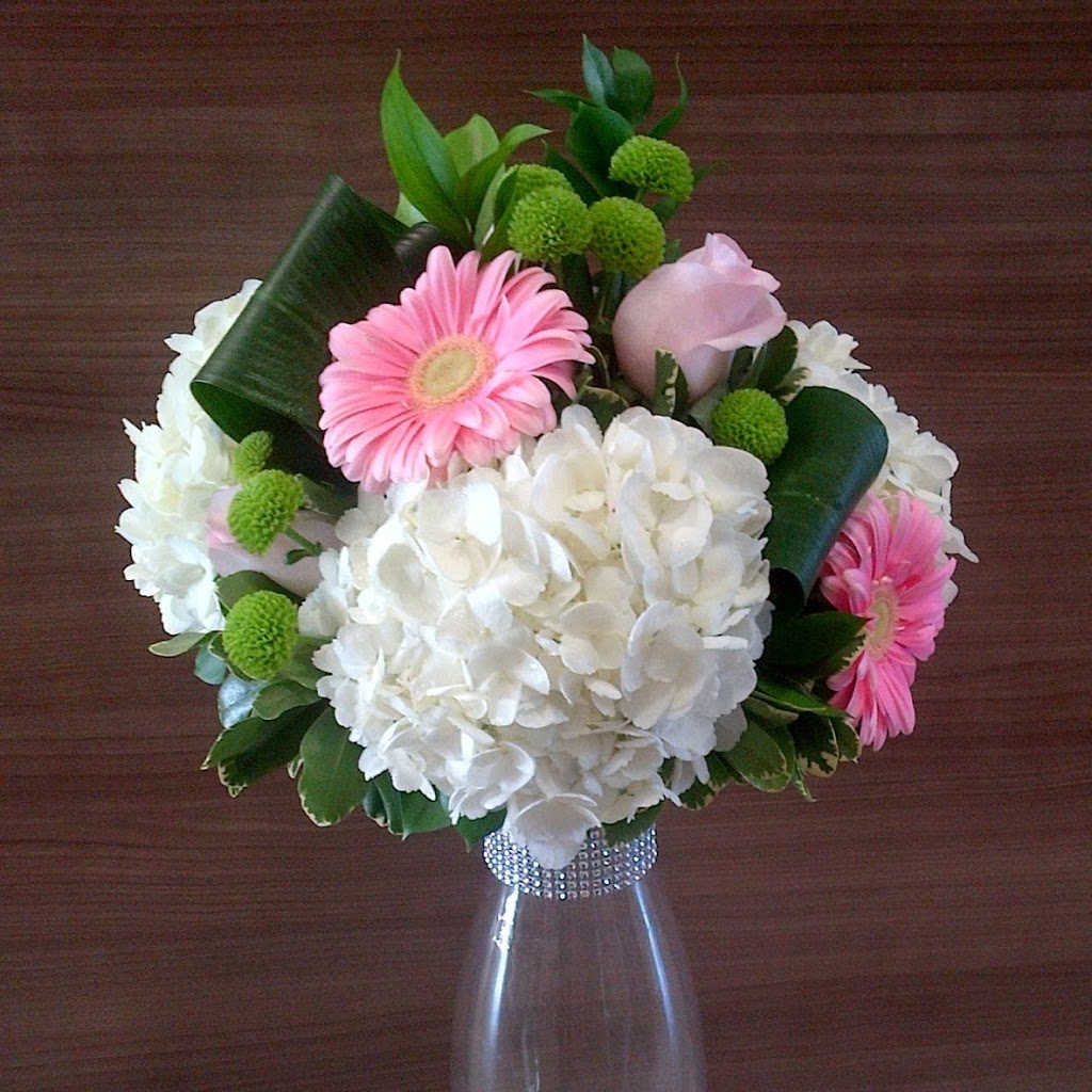 Trendz Floral Boutique | 145 Hawkview Blvd Unit#1, Woodbridge, ON L4H 3T7, Canada | Phone: (905) 417-0969