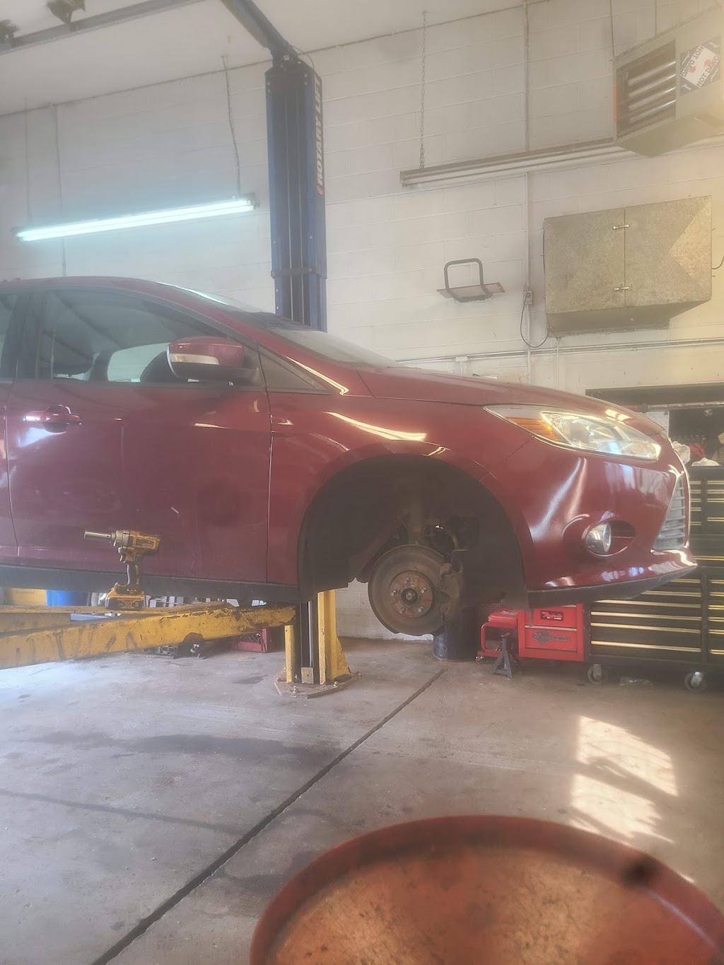 Johnos Auto Repair | 75 Golden Grove Rd, Saint John, NB E2H 1W6, Canada | Phone: (506) 674-2952