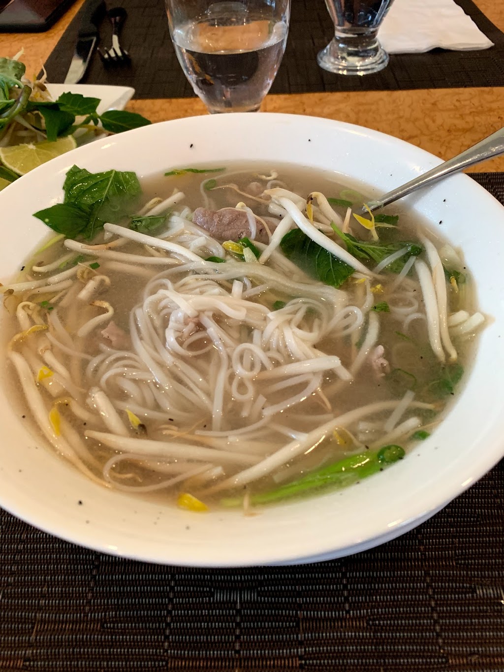Da Nang Restaurant vietnamien | 1181 Rue Sainte-Hélène, Longueuil, QC J4K 1S9, Canada | Phone: (450) 332-3009
