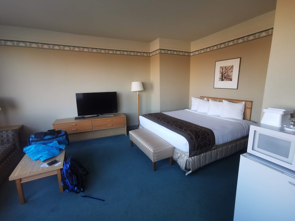 Cedars Inn Hotel & Convention Center | 895 Gibsons Way, Gibsons, BC V0N 1V8, Canada | Phone: (604) 886-3008